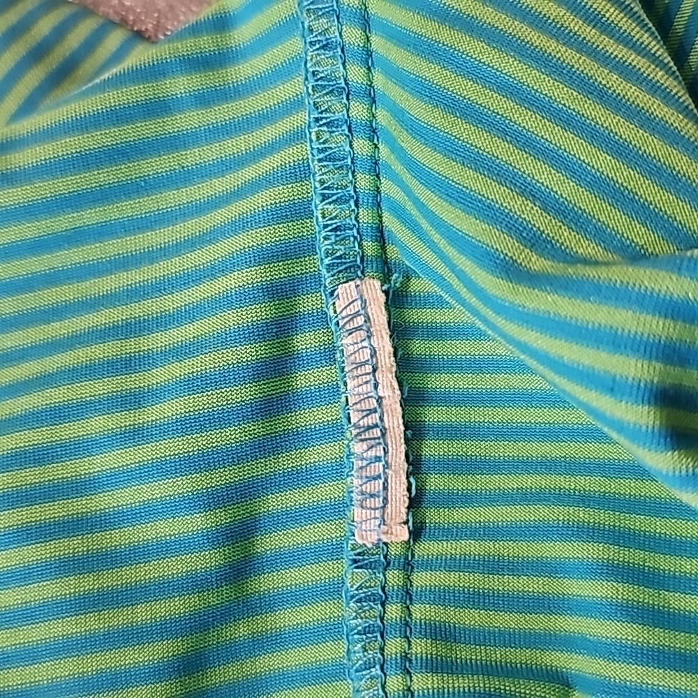 Bette & court pin striped, green/blue golf shirt active wear. V neck. Size XL. - Picture 10 of 10